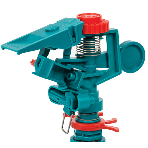 スプリンクラー上部のダイヤルで、希望のスペースに合わせて距離を調整出来ます。