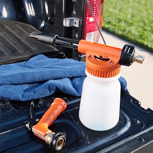 タンクとスプレーガンは取り外し可能