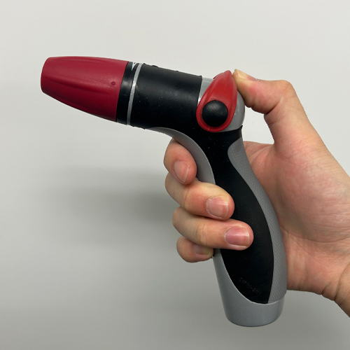 親指で簡単に流量調節出来ます。