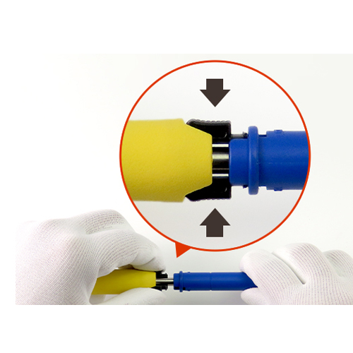 コネクターカバーにしっかり装着が可能