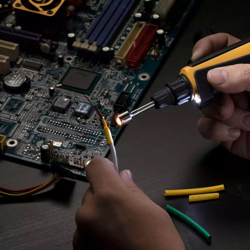 ホットブロワーは収縮チューブの加熱にもお使い頂けます。