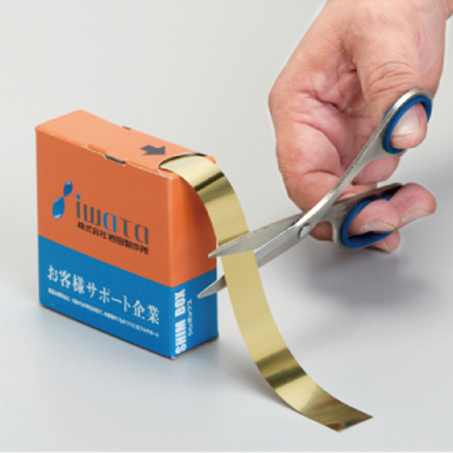ロールになっているため、用途に合わせ自由にカットしてご使用いただけます。