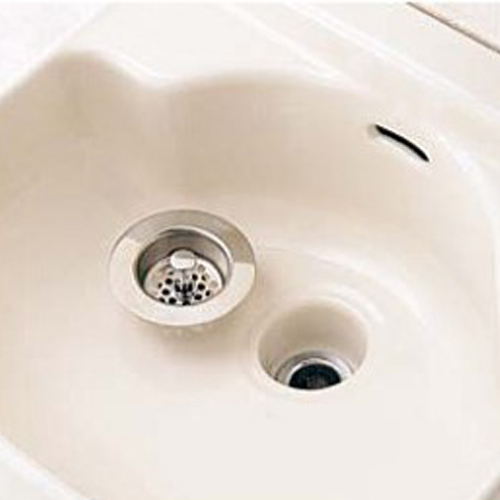 詰まり防止の目皿と水溜ゴム栓付きで、つけおき洗いや泥汚れを落とすのに便利