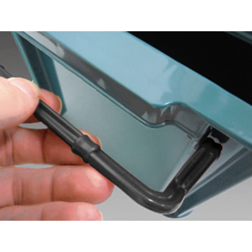 バックル成形部分は握りやすい凹面仕上