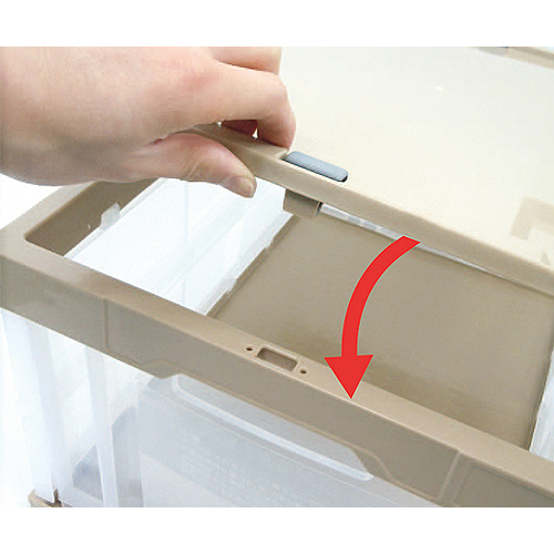 ふたをかぶせるだけで自動的にロックがかかります。