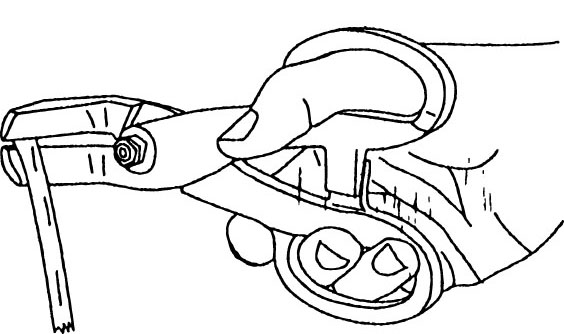 角度のついたジョーが閉じることで、ホース内の流体の流れを確実に遮断します。