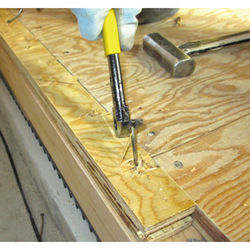 長く太めのグリップで、滑らずしっかり持つことができます。