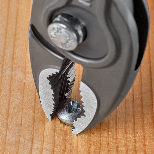 先端部がナメたねじでも回せます。