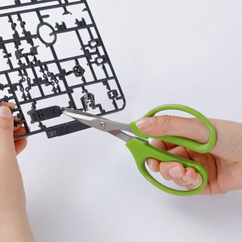 細かい作業に適した細くてするどい刃先