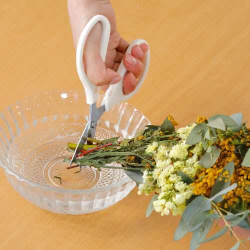 商品色はブラックです。