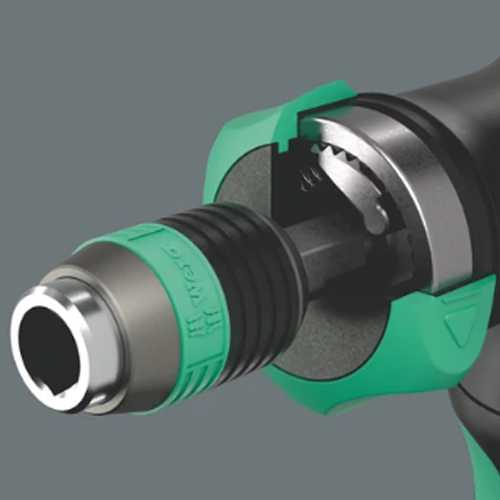 ハンドルに細かいギアが組み込まれたラチェットにより、素早い作業が可能です。