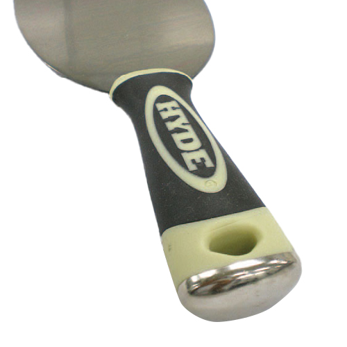 ハンドルのエンド部分を使って、釘を打ち込むことができます。