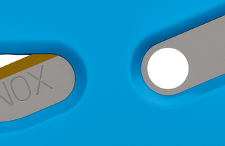 ハンドルとノーズがつながっている為、カーブを切るときなど、より安定した作業ができます