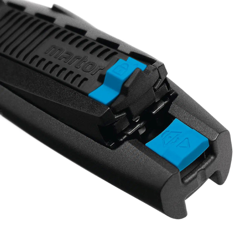 安全で簡単に刃の交換が可能です。