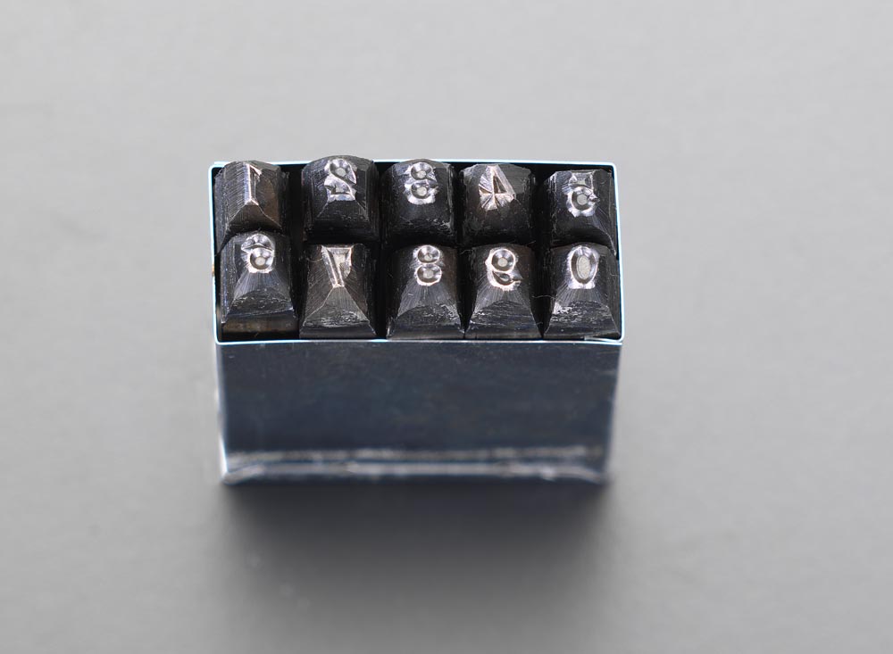 EA591BA-1.5｜1.5mm 数字刻印セットのページ -