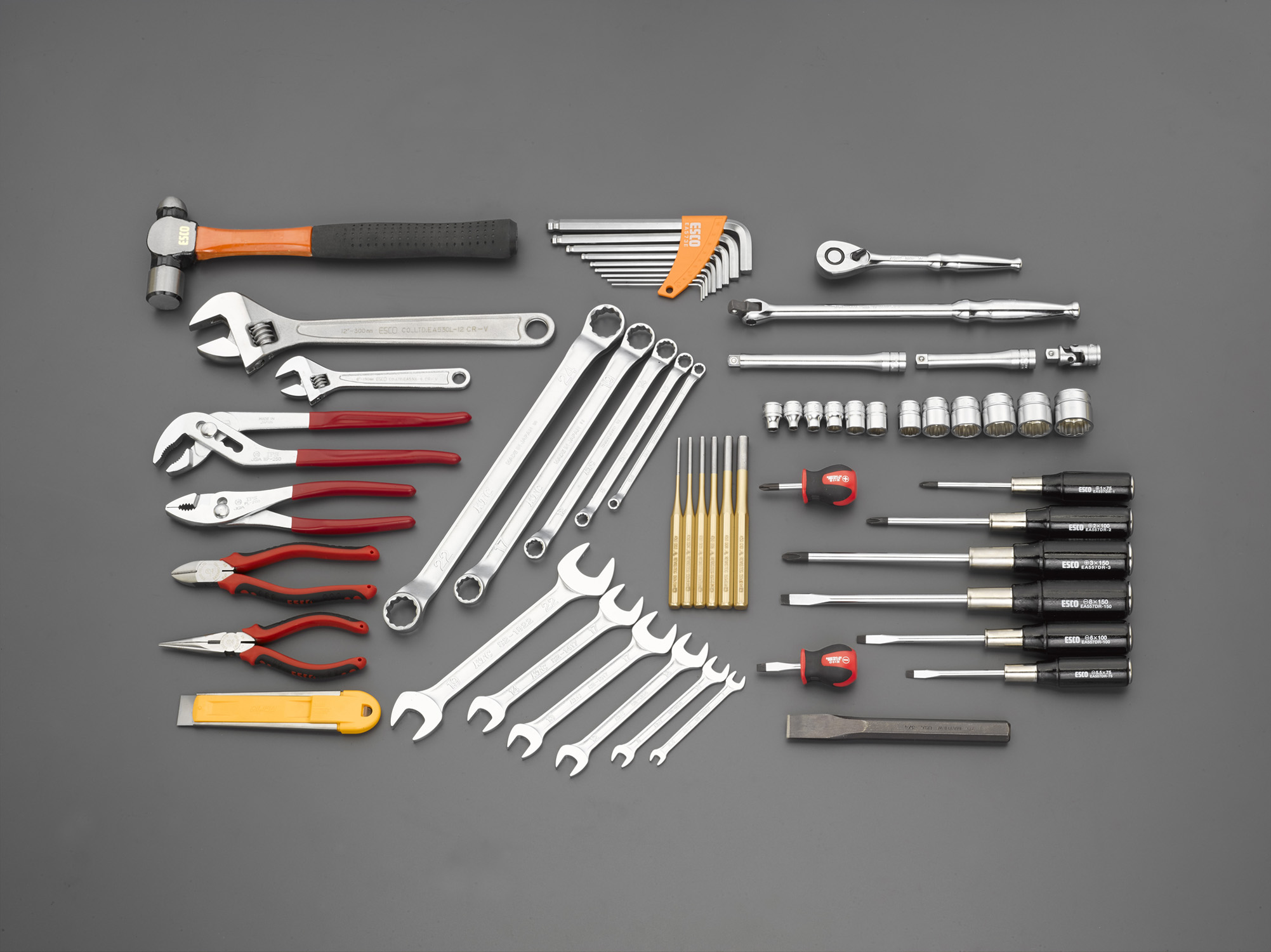 リフト、整備部門廃止に伴い、工具個別販売、