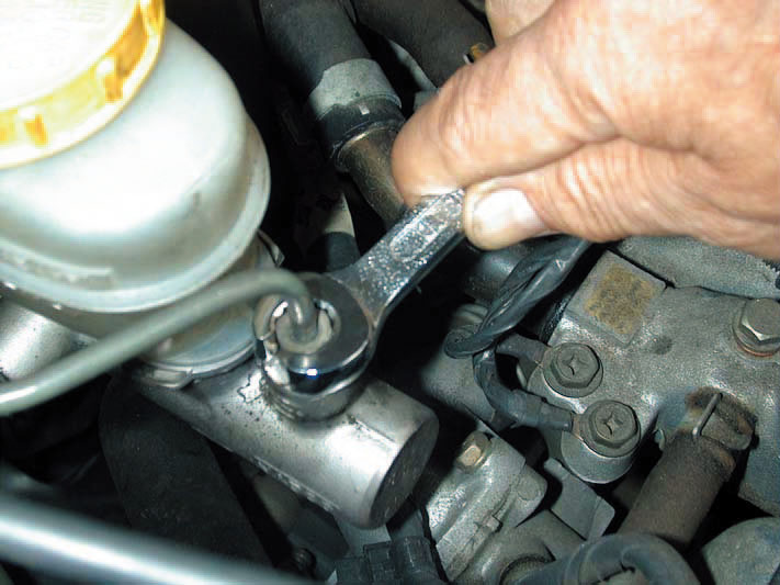 ブレーキパイプフレアナット、クラッチパイプフレアナット(油圧式のみ)の脱着に。