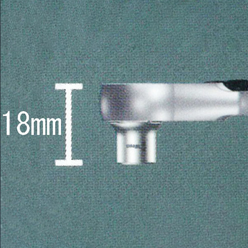 ソケット装着時の先端の厚み：18mm