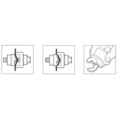 パンチしたぬきカスは半分にわれます。