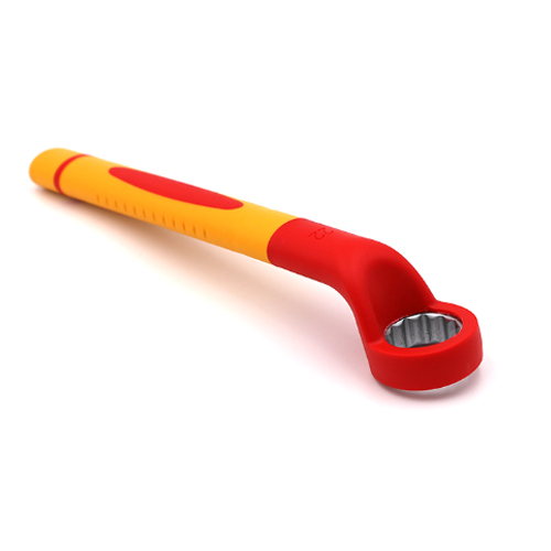 クロムバナジウム鋼製で、高硬度と優れた靭性を備えています。