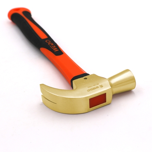 ヘッドは接着剤で固定されており、湿度の影響を受けず耐久性に優れています。