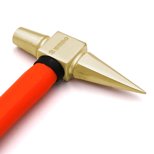 ヘッドは接着剤で固定されており、湿度の影響を受けにくく耐久性に優れています。