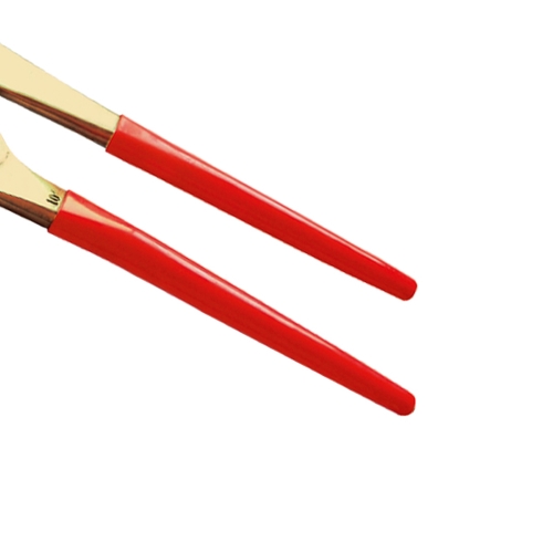 ハンドルはプラスチックコーティングされており、握り心地が快適です。