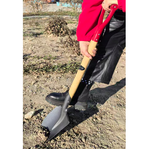 地面に刺さりやすく、掘りやすい丸型（剣先）タイプ