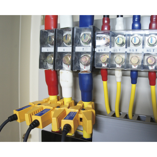 クランプ電力計による電力測定がブレーカを落とさず、安全・簡単にできる