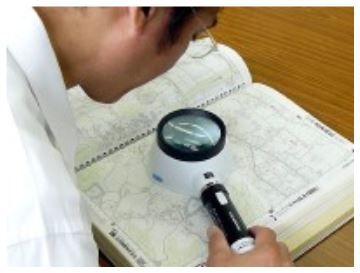 置くだけでピントが合うので長時間使用でも手が疲れない