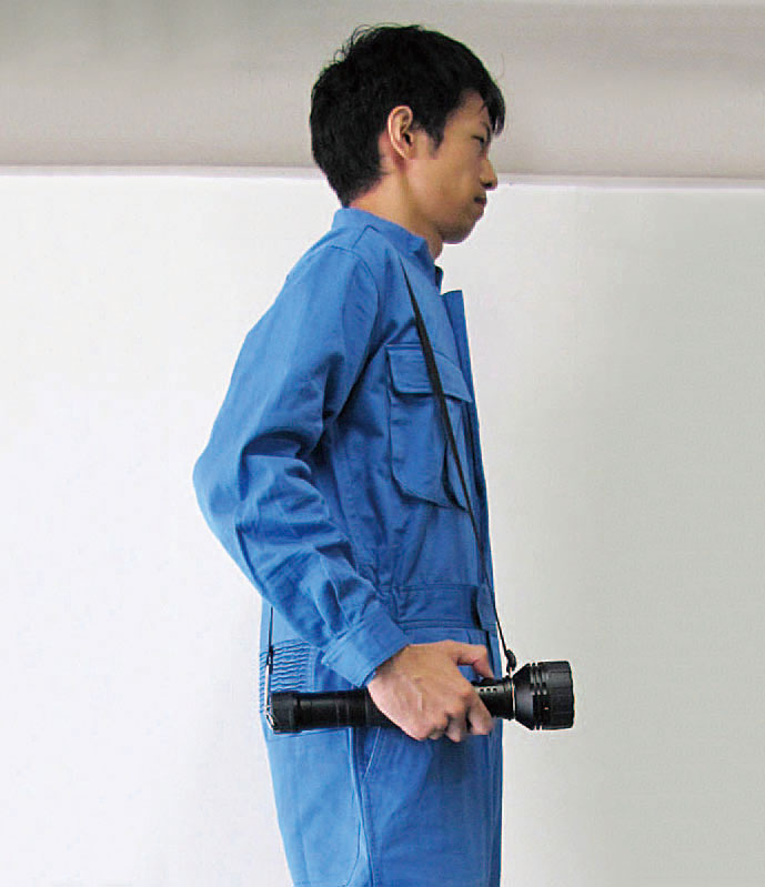 EA758RP-6｜[単1x3本] フラッシュライト/LED(黒)のページ -