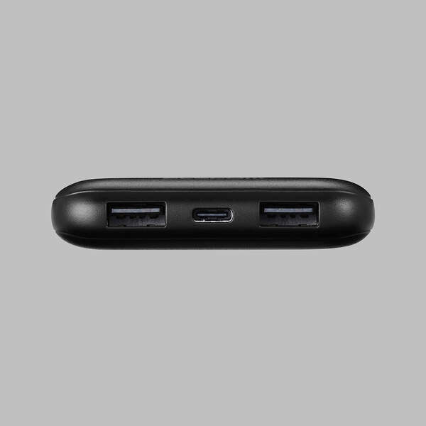 USB-Aポート×2、USB Type-C ポート×1の3ポートから出力可能