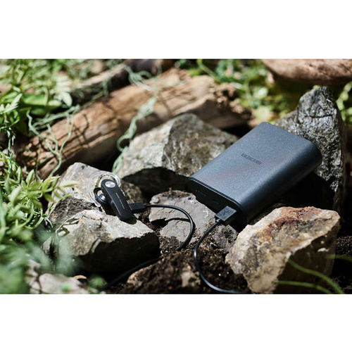 Bluetoothヘッドセット・イヤホンなどの充電電流の小さい小型電子機器を最適な電流で充電することができる低電流モードを搭載しています。