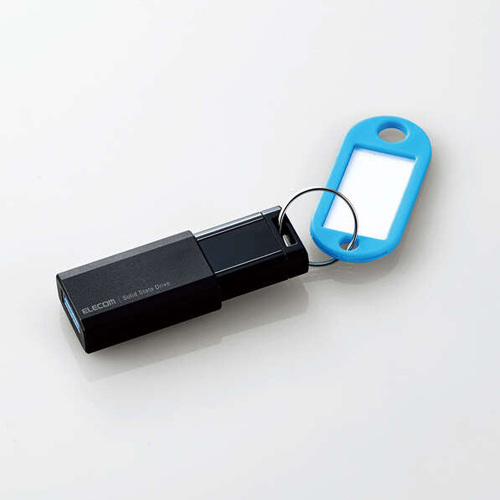 ストラップホールを装備