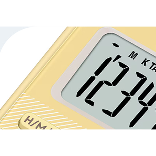 デスクに置いた際に斜めからでもクリアに読めるよう、液晶に角度をつけています。\n※画像は代表画像です。