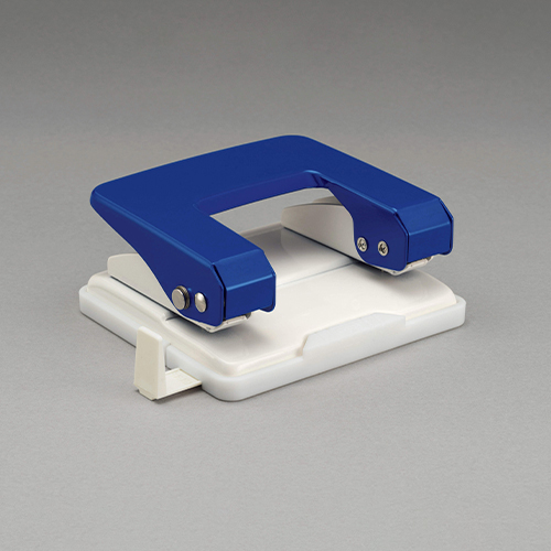 ハンドルロックによりコンパクトになります。デスクの引出しに収納する際などひっかからないので便利です。