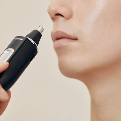 日本製の「デュアルエッジ刃」で鼻毛だけでなく、まゆ、ひげ、耳にも使えます
