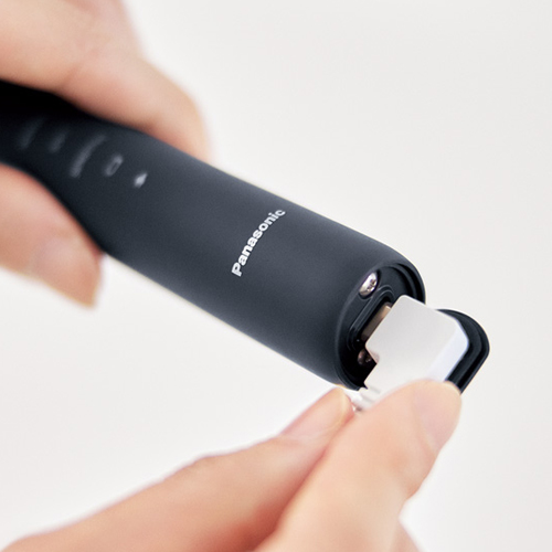 充電台不要のダイレクトUSB（付属）充電
