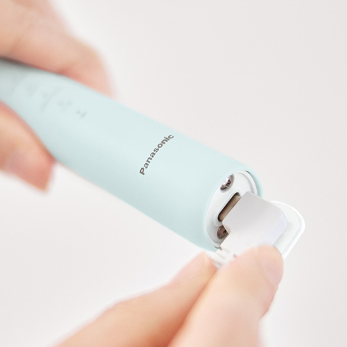 充電台不要のダイレクトUSB（付属）充電