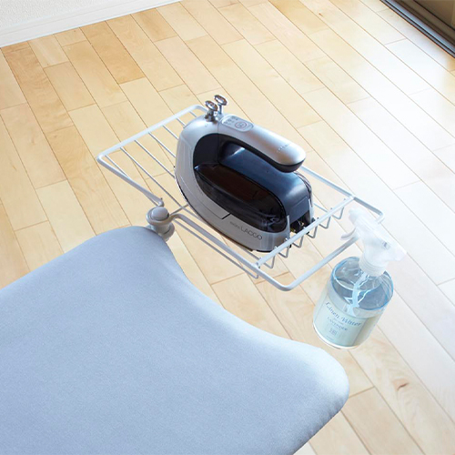 回転式の物置台とバー付き