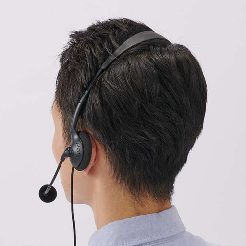 安定した装着感で長時間の使用でも疲れにくいオーバーヘッドタイプです。