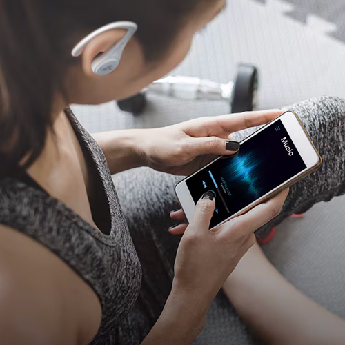 気分に合わせて変えられるサウンドモード搭載\n※商品はブラックです。