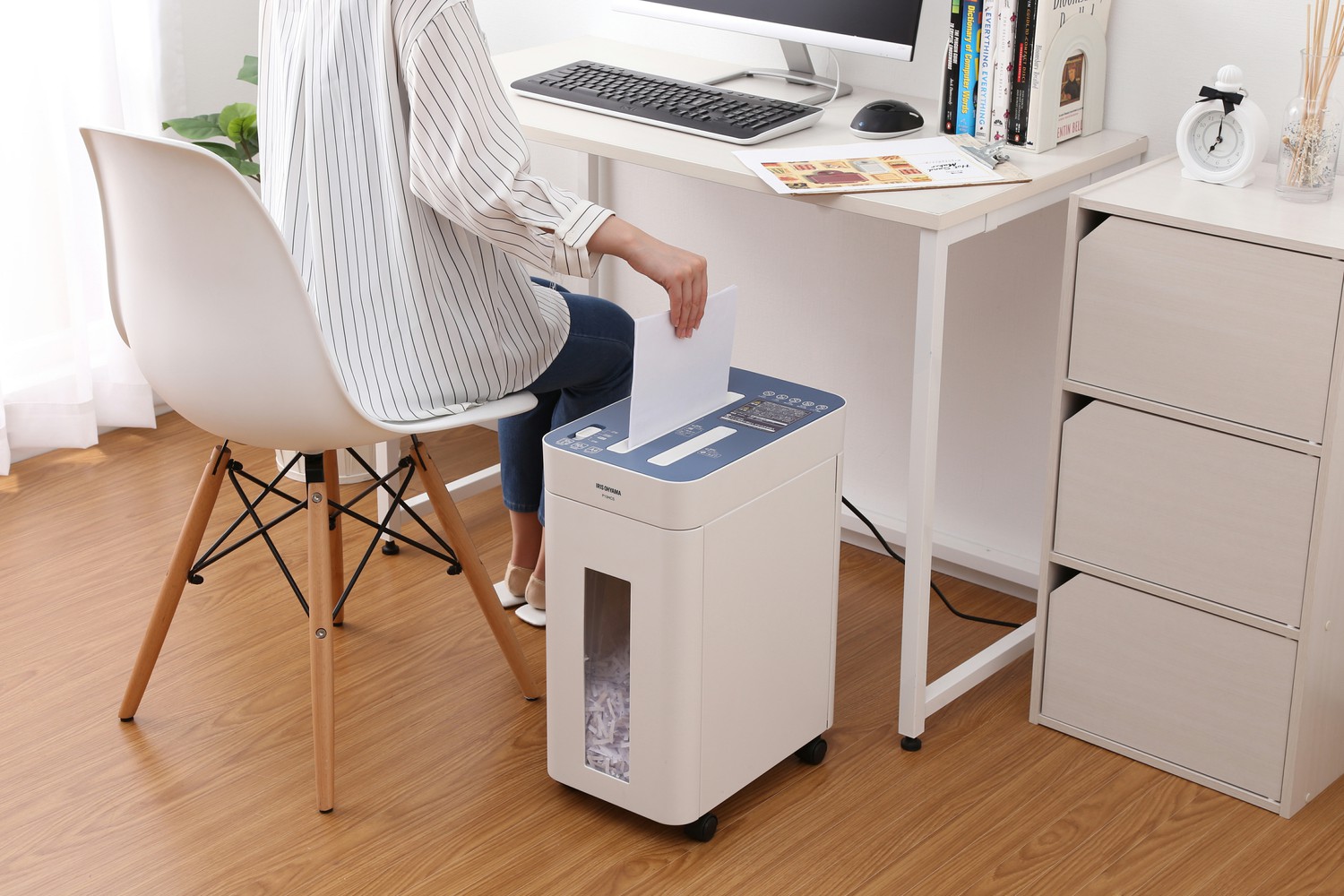 EA763ZD-57B｜230x360x490mm/17.0L シュレッダー｜株式会社エスコ