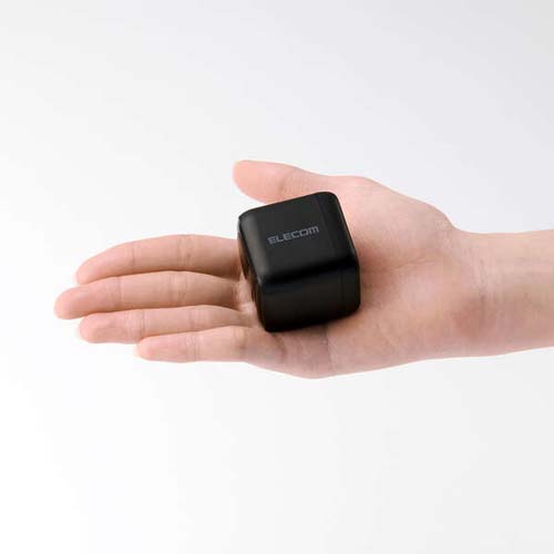 GaN II(窒化ガリウムIC)を採用し、高出力ながらコンパクトサイズを実現