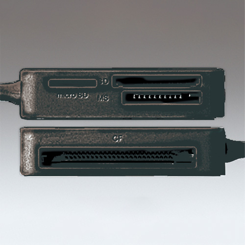 多彩なメディアに対応し、microSD直挿しもできる