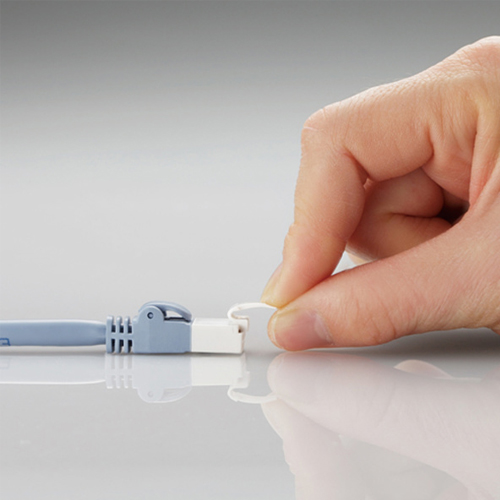 ツメ折れ防止プロテクタと、屈曲に対する耐久性が高い新素材コネクタのダブル構造