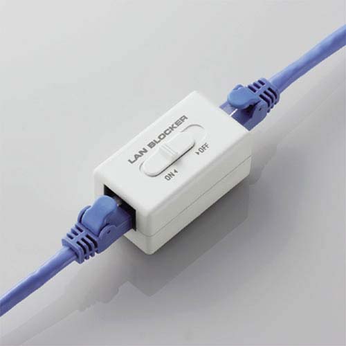 中継コネクタ本体にボタンを装備し、手元で操作が可能