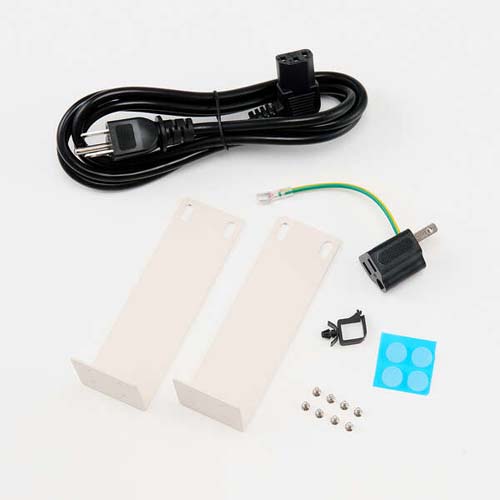 専用ACケーブル、3ピン-2ピン変換アダプター\nACケーブル抜け防止バンド、\n19インチラック取付金具2個、\n19インチラック取付金具ネジ8本、ゴム足4個