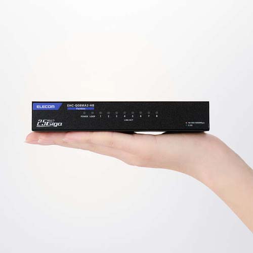 片手で持てるコンパクトサイズでファンレス設計のため、動作音が気になりません。