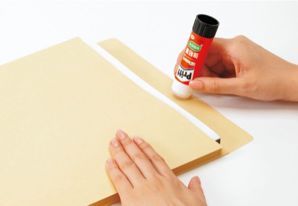 ピタッとくっつく、強い接着力